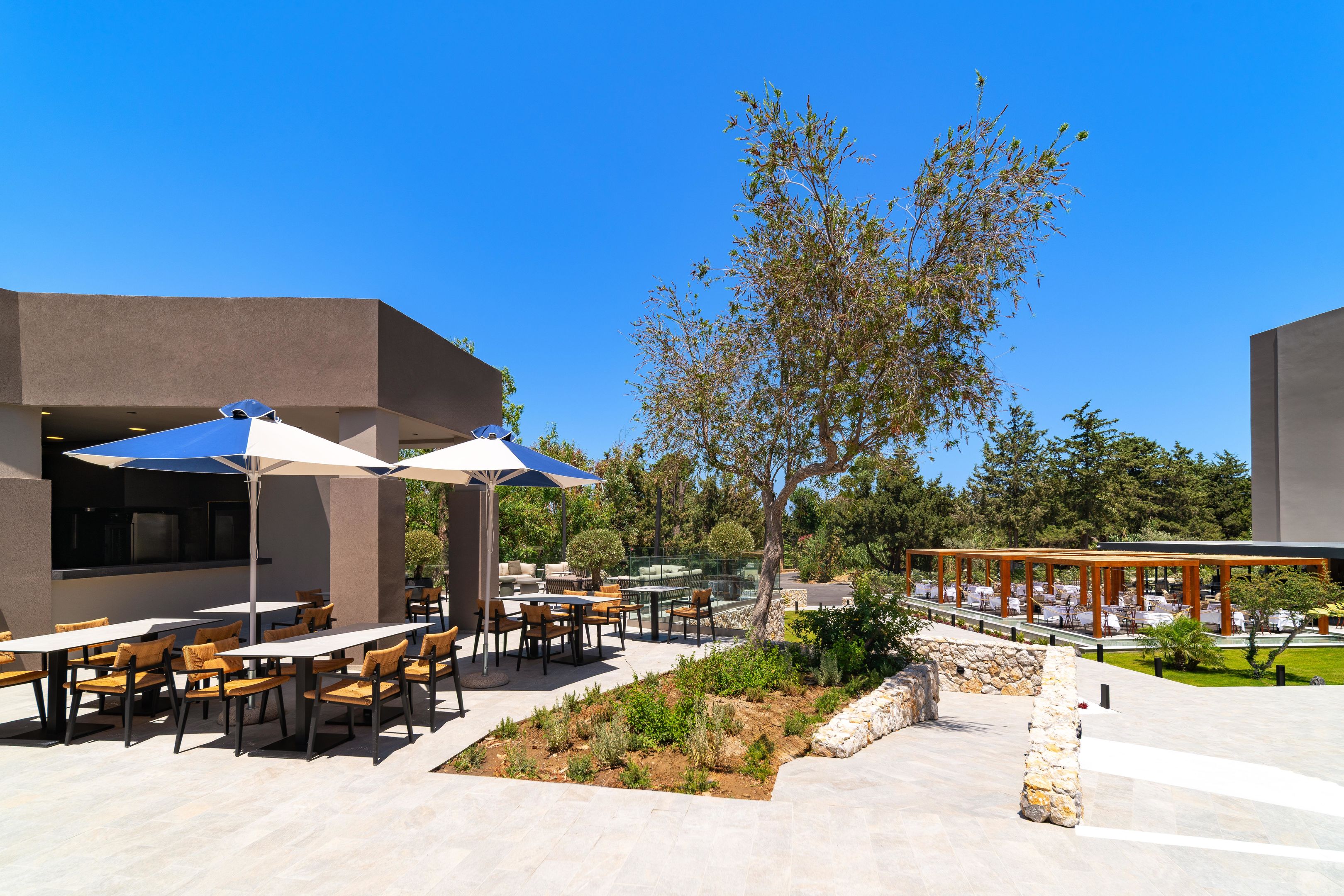 Cabu Pool Bar photo 3